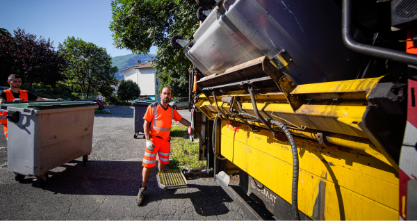 Collecte de vos ordures ménagères en conteneurs collectifs 